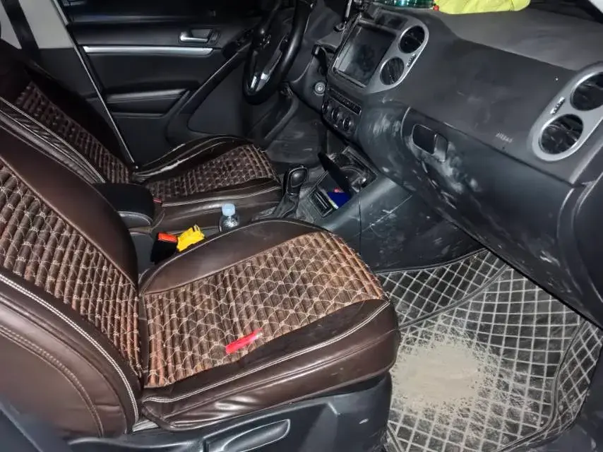 2016 VOLKSWAGEN TIGUAN thumbnail 2