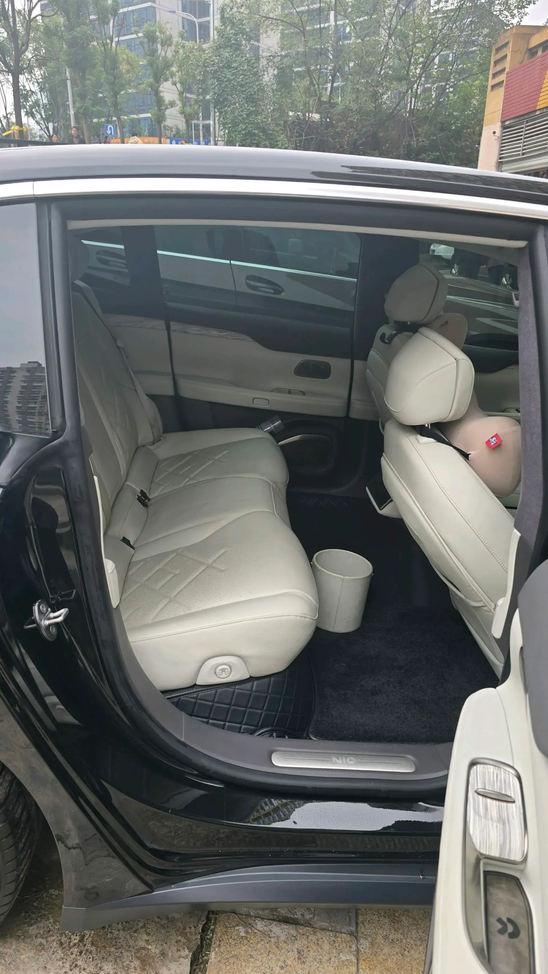 2021 VOLKSWAGEN ID.6 thumbnail 4