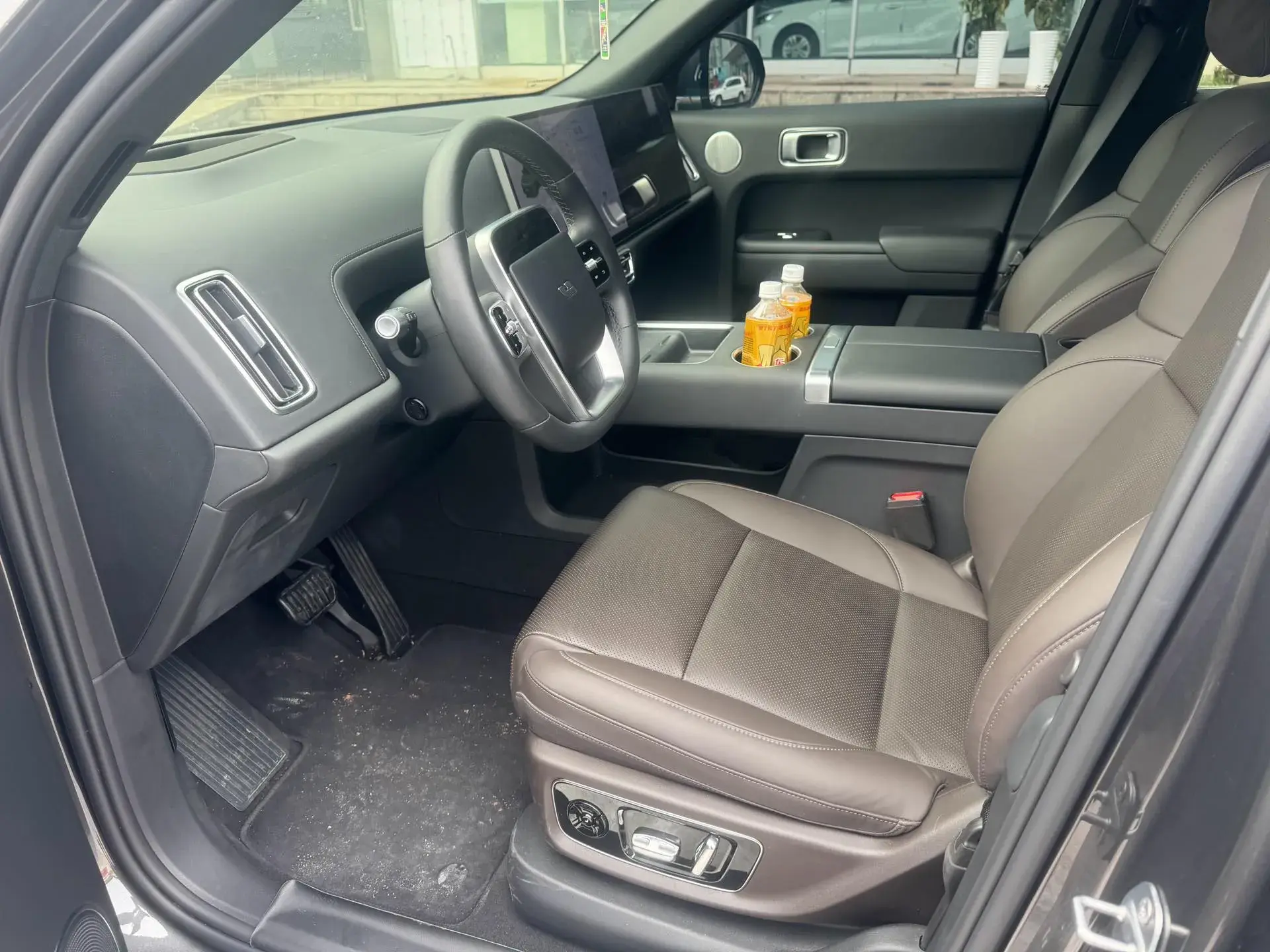 2023 LI L8 thumbnail 2