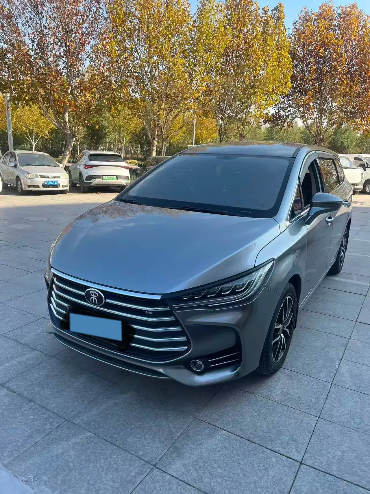 2018 BYD SONG view 1