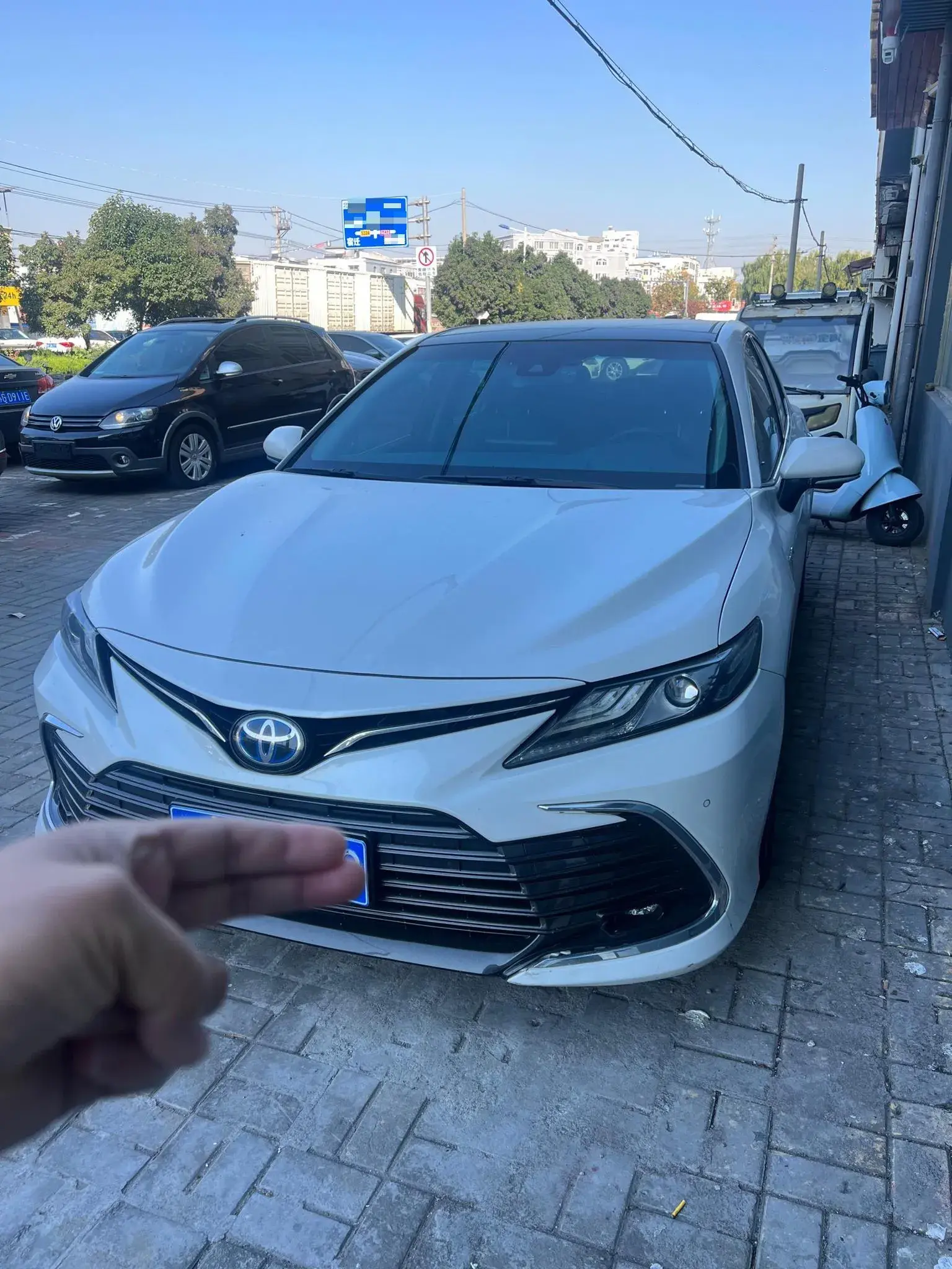 2023 TOYOTA CAMRY thumbnail 2
