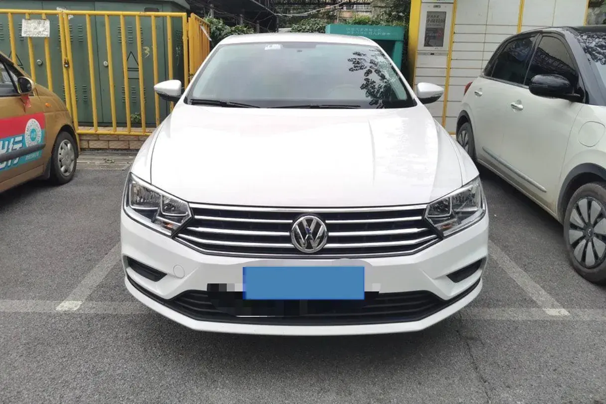 2019 VOLKSWAGEN BORA thumbnail 3