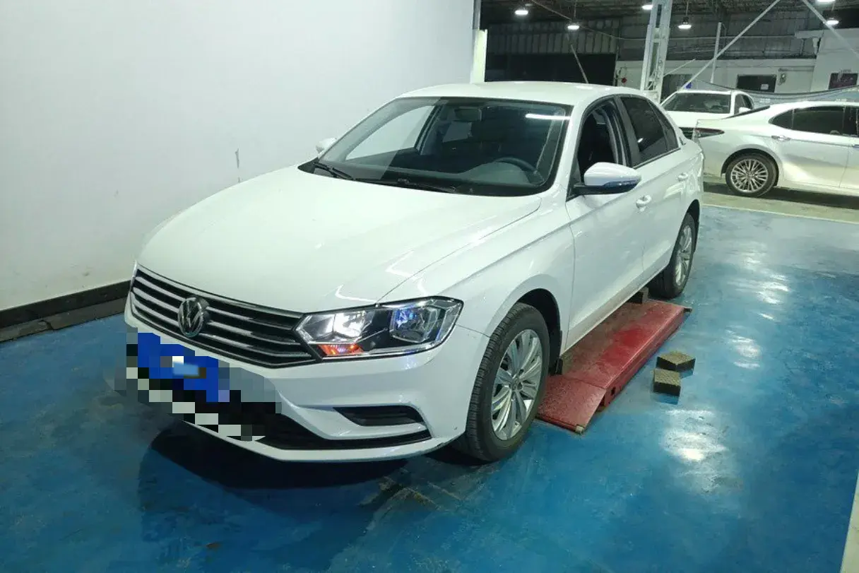 2019 VOLKSWAGEN BORA view 1