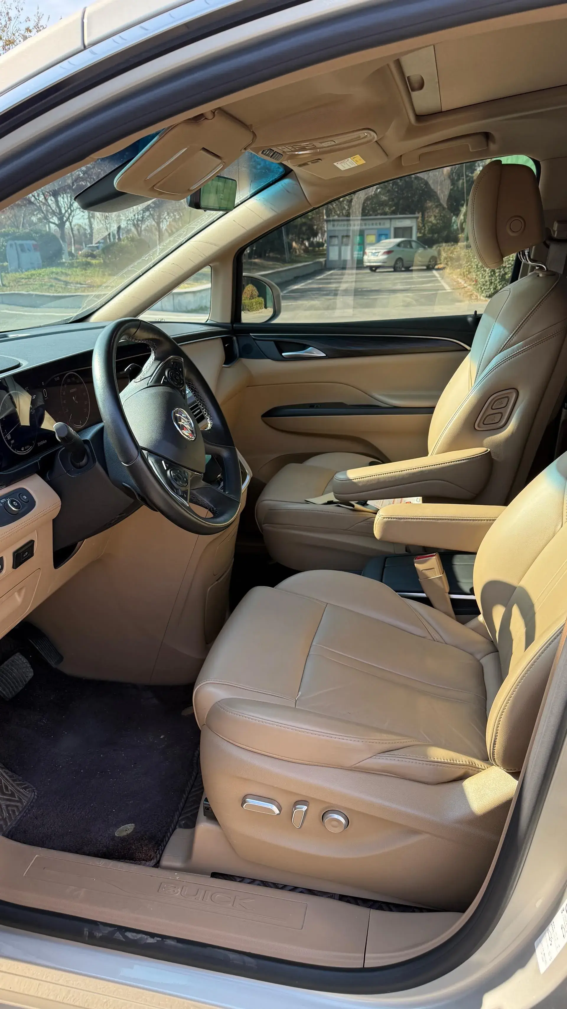 2021 BUICK GL8 thumbnail 4