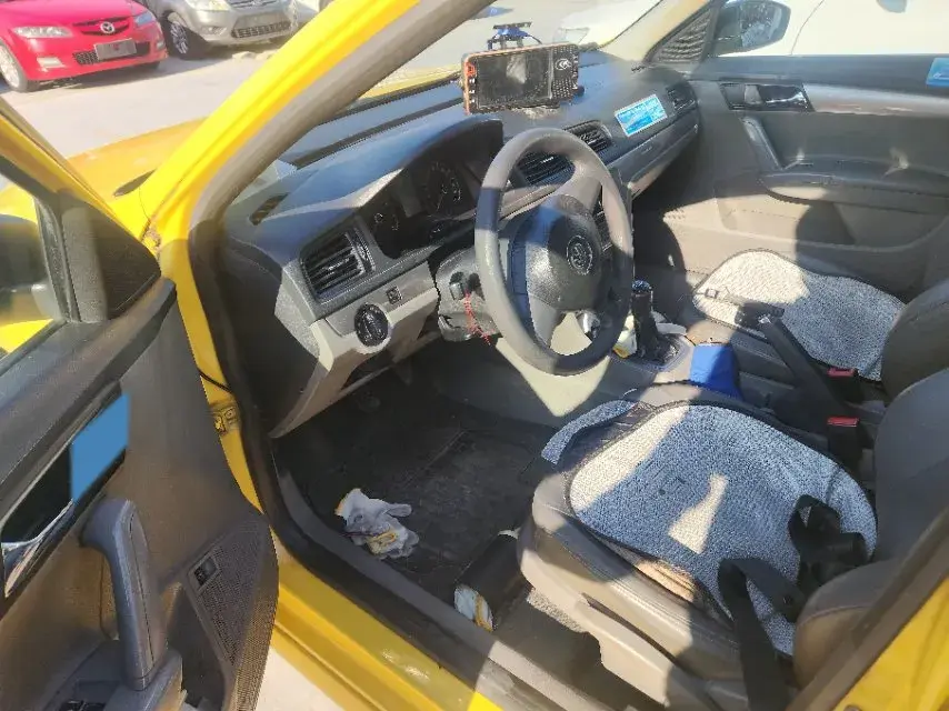 2018 VOLKSWAGEN LAVIDA thumbnail 2