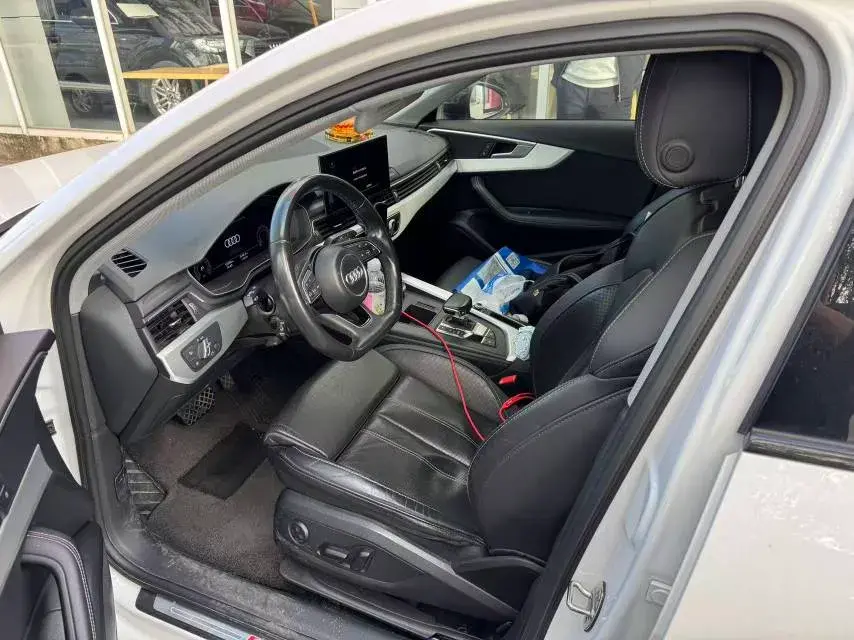 2020 AUDI A4L thumbnail 4