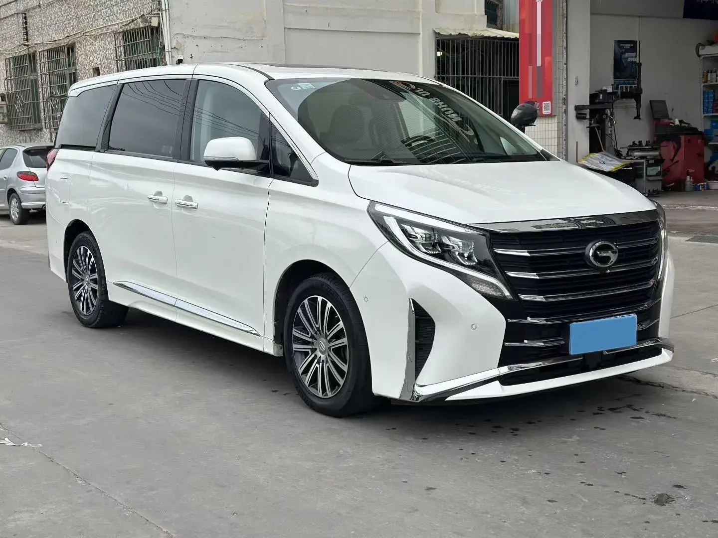 2021 GAC TRUMPCHI thumbnail 3