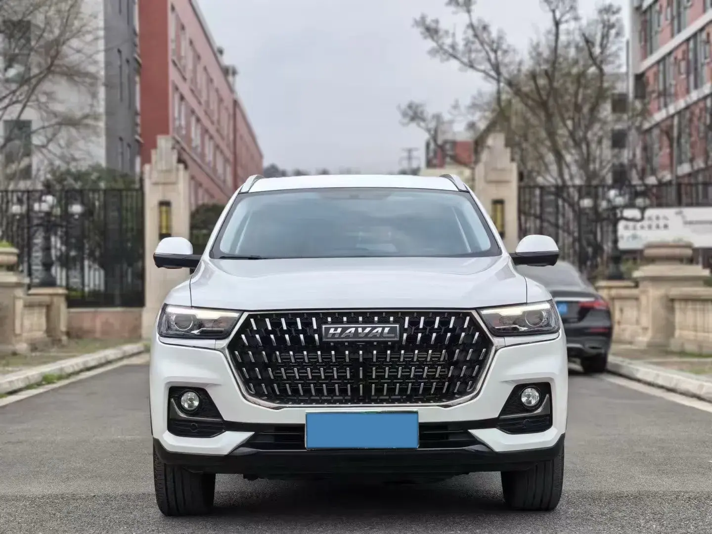 2023 HAVAL H6 thumbnail 2