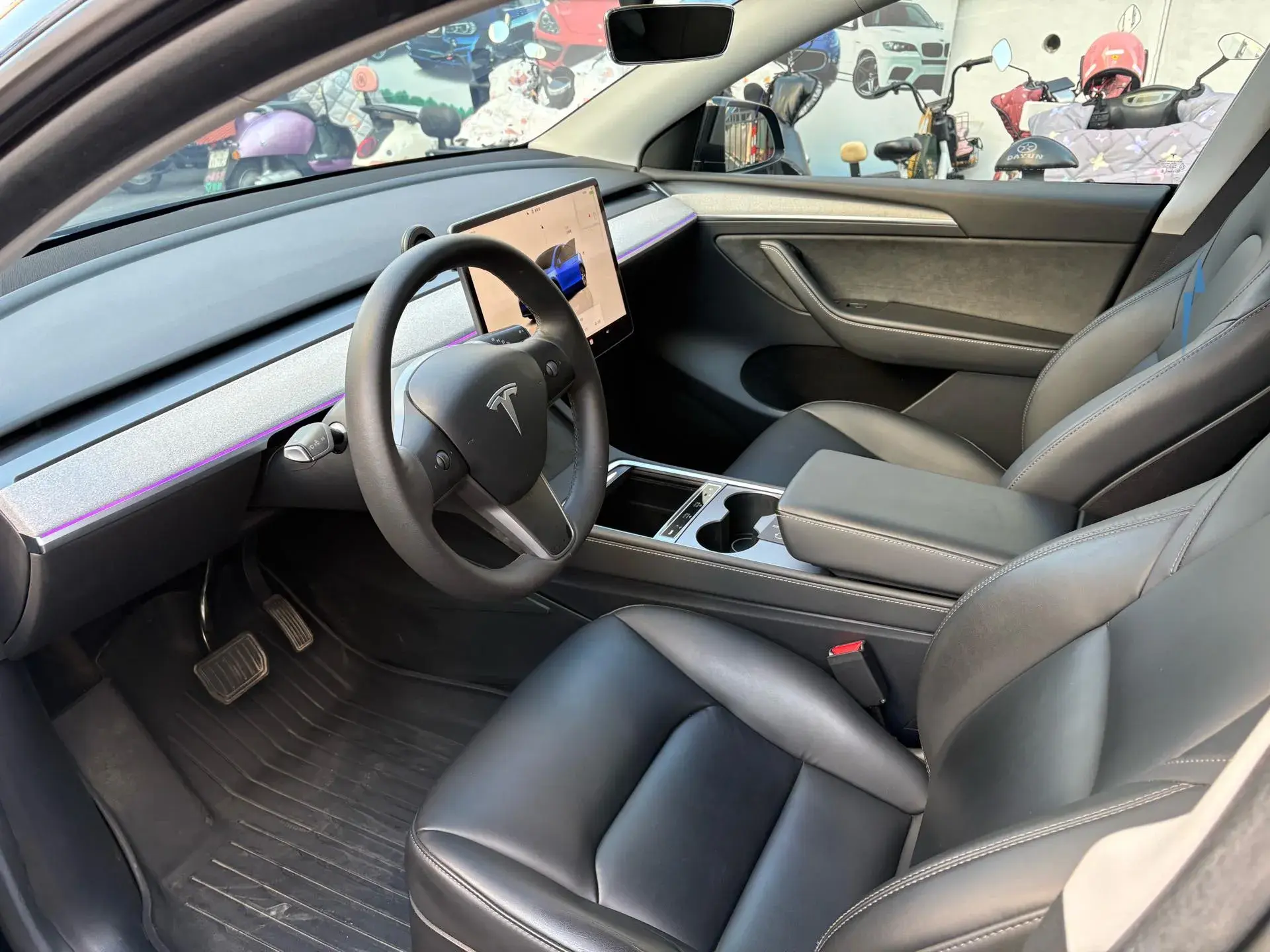 2022 TESLA MODEL thumbnail 4