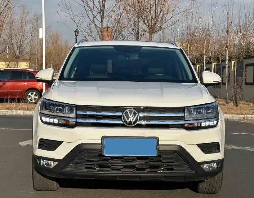 2021 VOLKSWAGEN THARU thumbnail 2