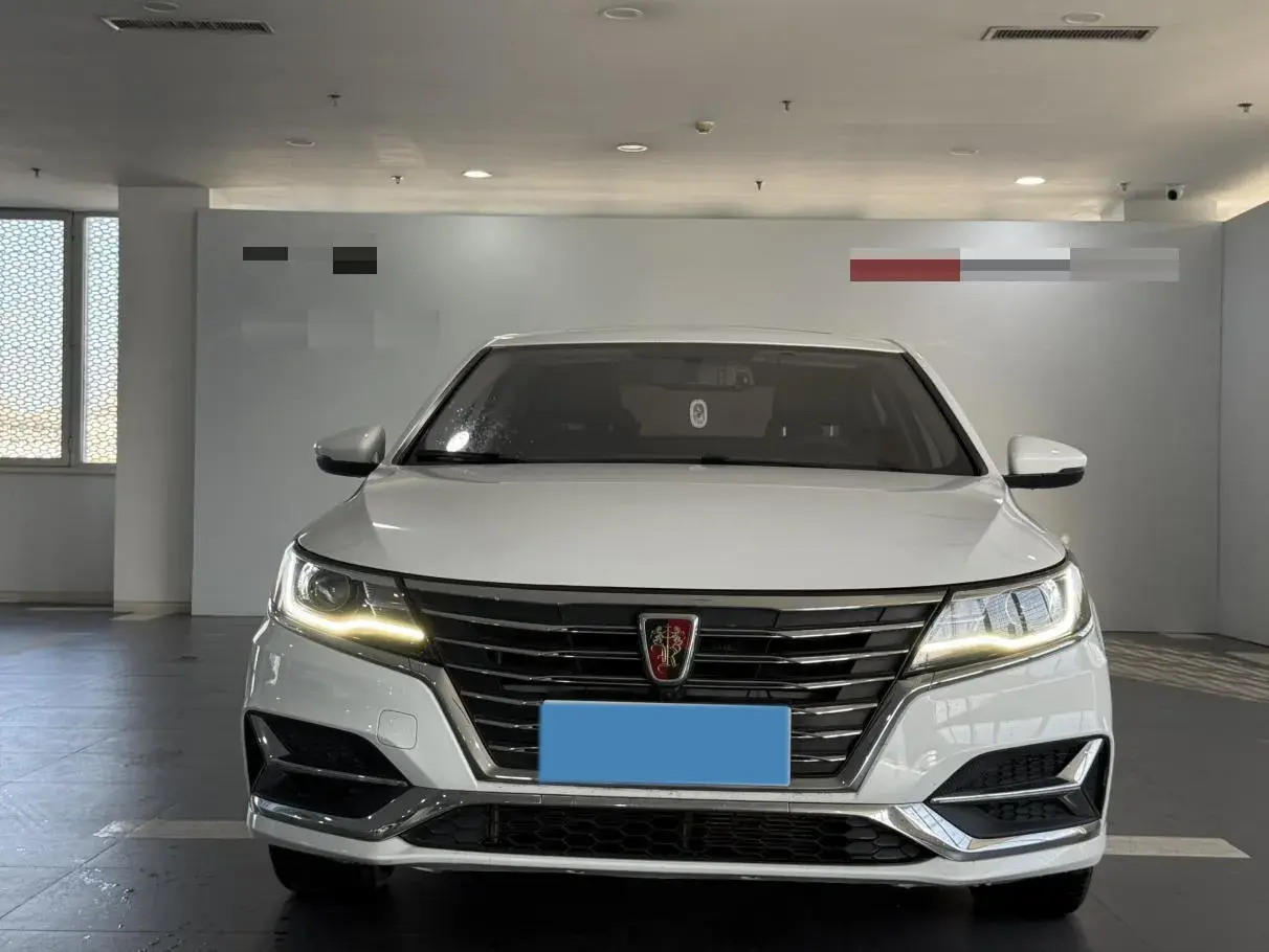 2020 ROEWE I6 thumbnail 2