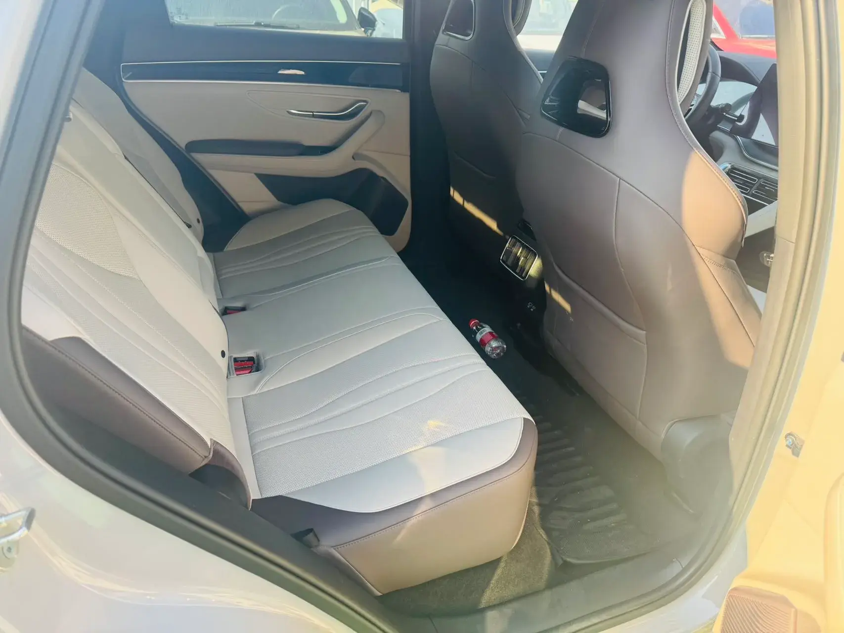 2025 BYD SONG thumbnail 4