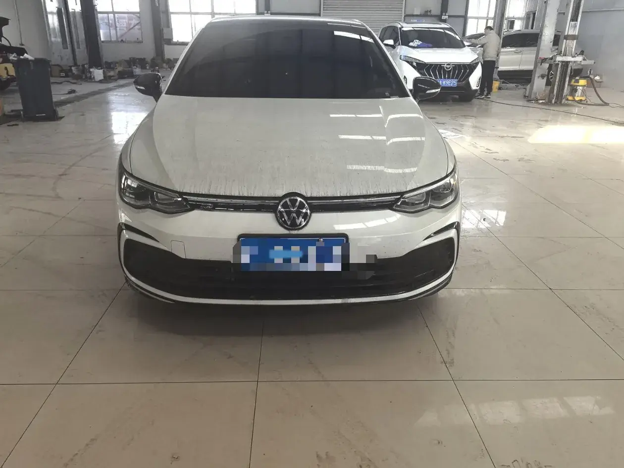 2023 VOLKSWAGEN GOLF thumbnail 2