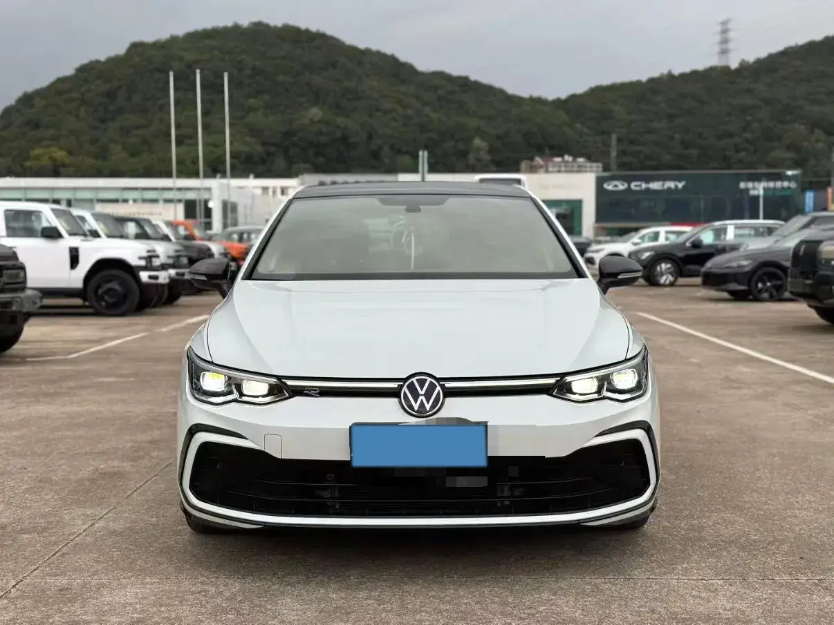 2023 VOLKSWAGEN GOLF thumbnail 2