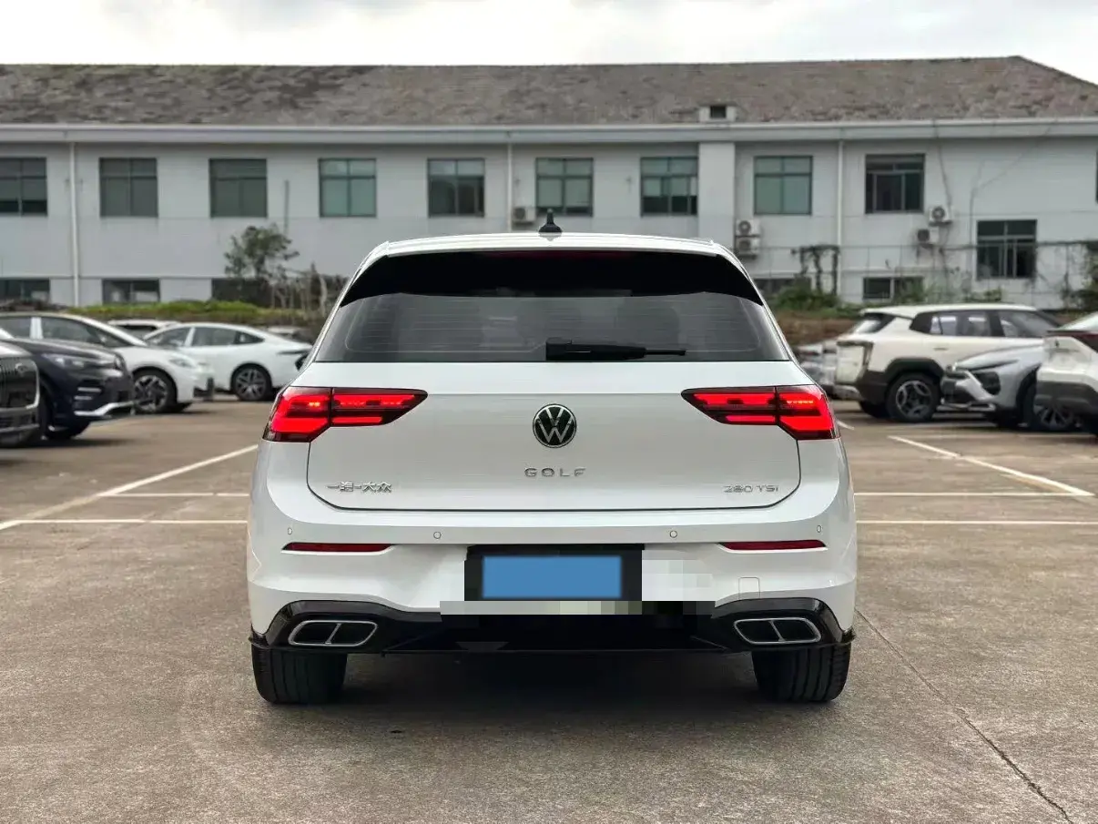 2023 VOLKSWAGEN GOLF thumbnail 4