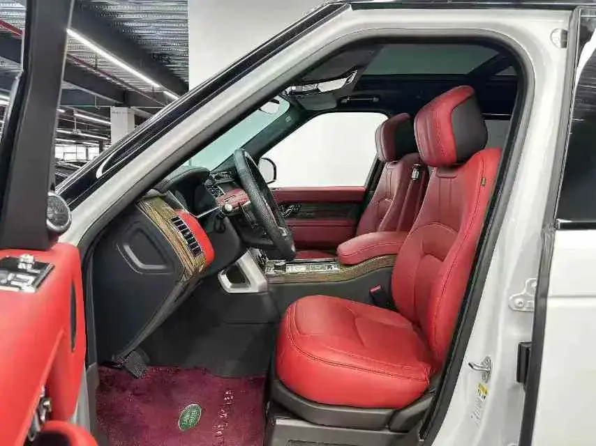 2018 LAND ROVER thumbnail 3