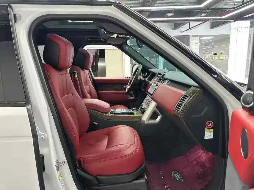 2018 LAND ROVER thumbnail 4