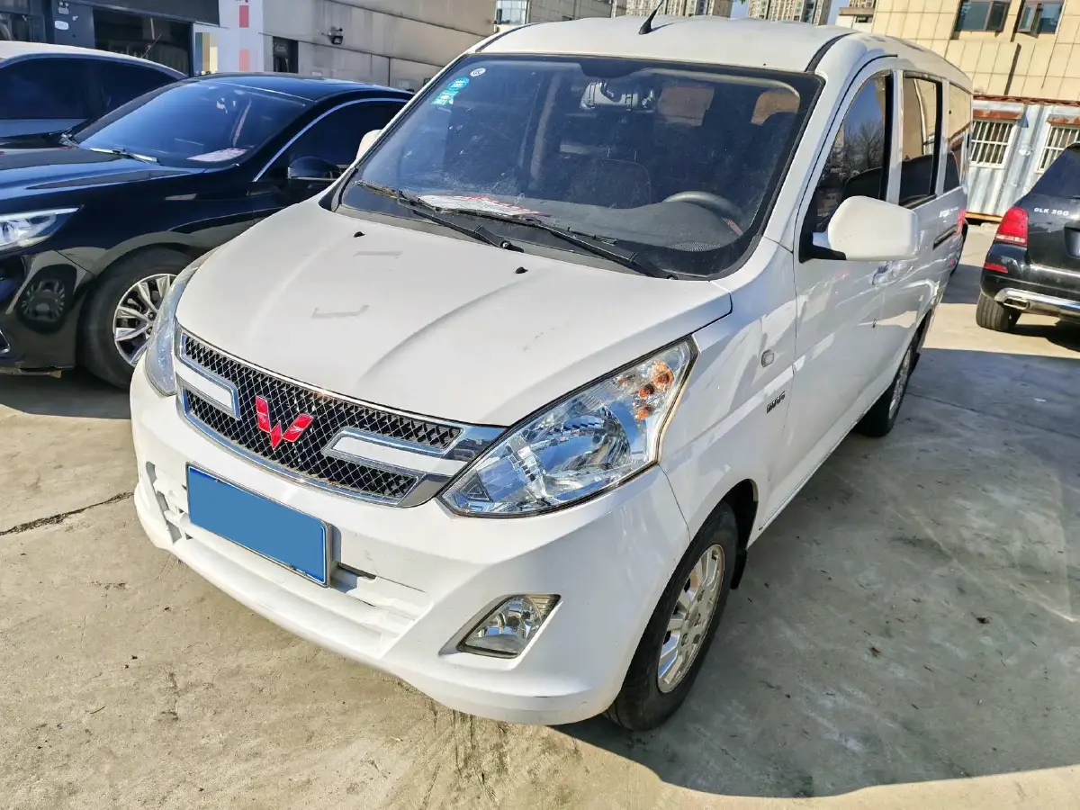 2016 WuLing RongGuang V 1.5L 112HP L4 5MT