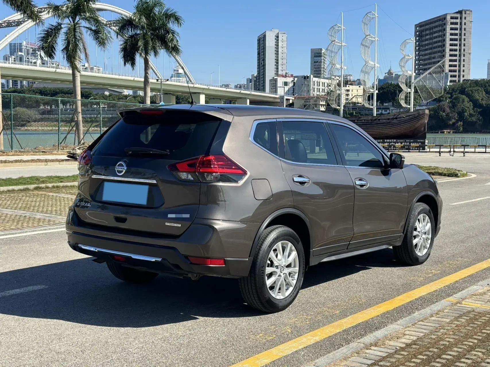 2020 NISSAN X-TRAIL thumbnail 4
