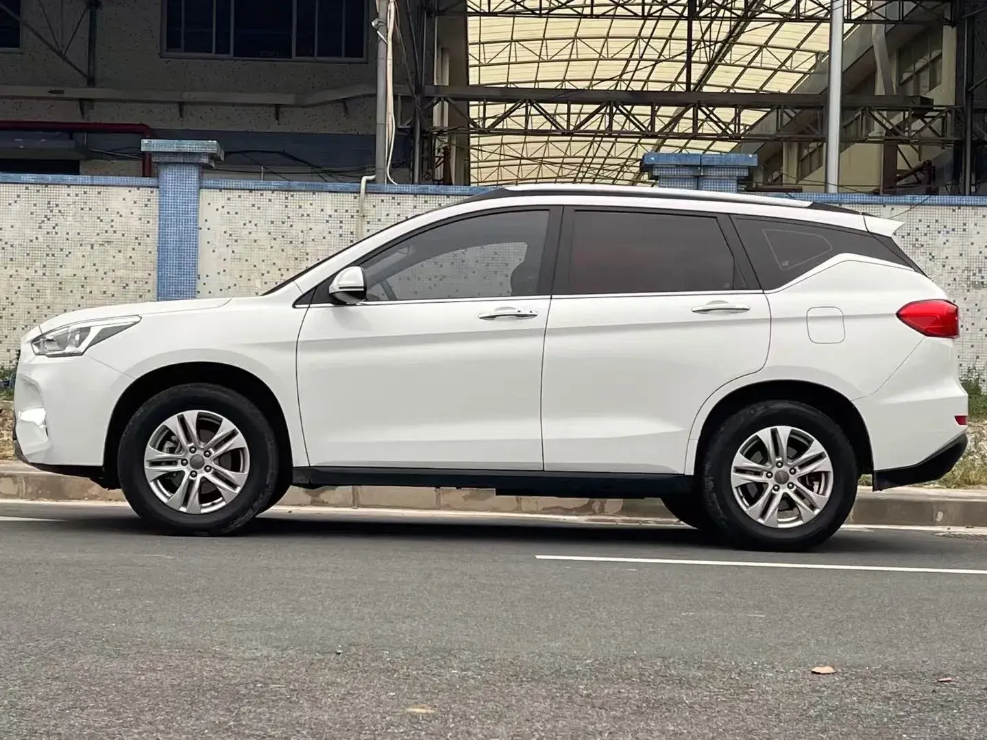 2018 HAVAL M6 thumbnail 3