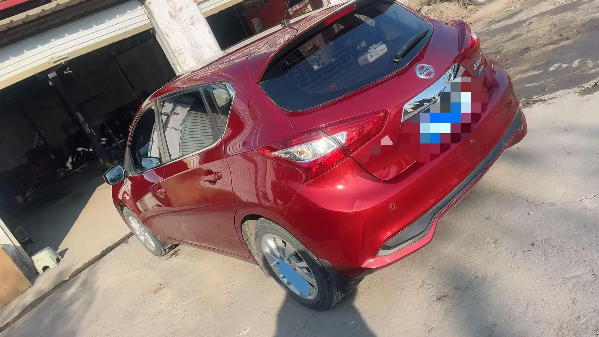 2019 NISSAN TIIDA thumbnail 3