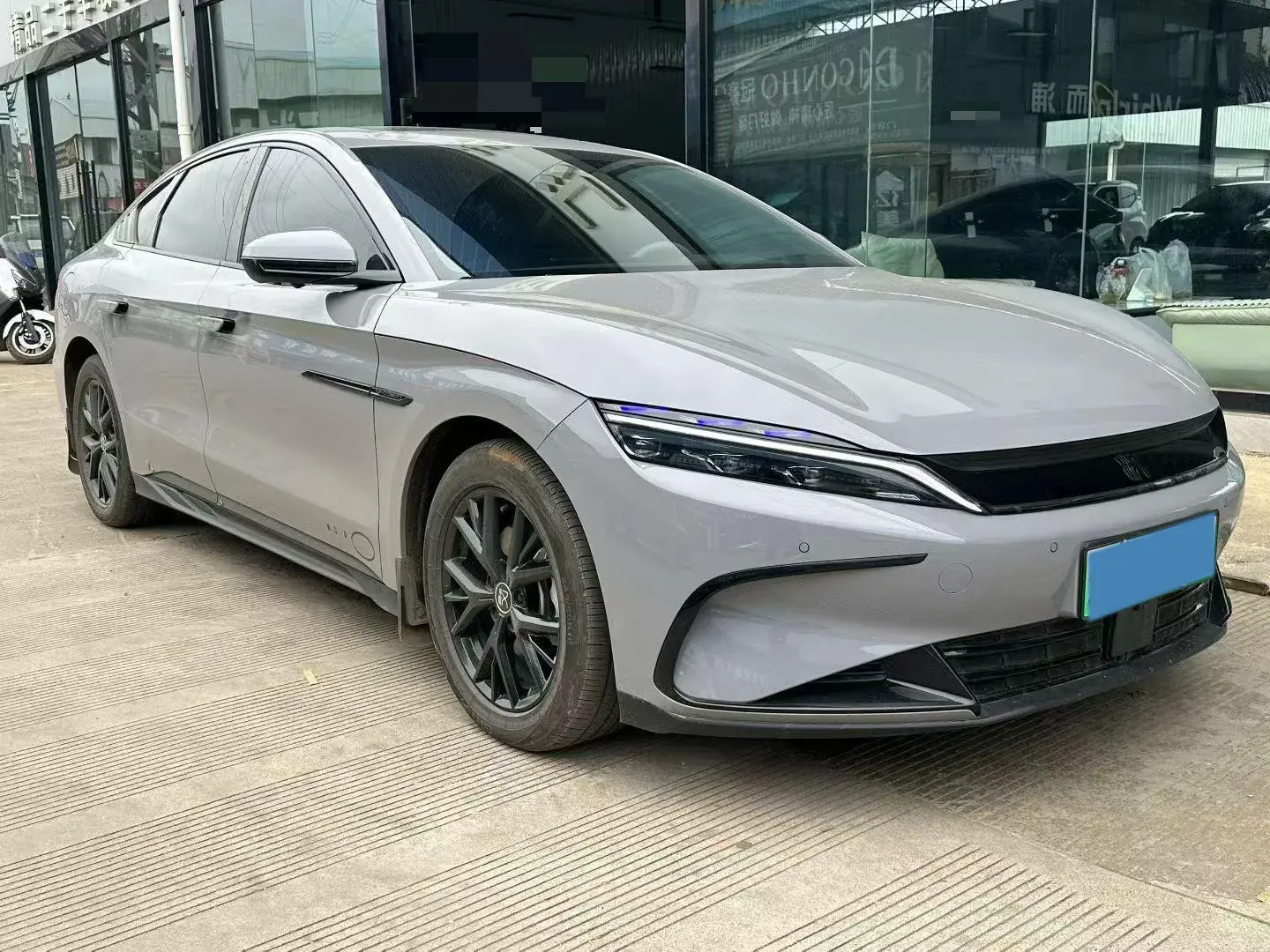 2025 BYD HAN thumbnail 3