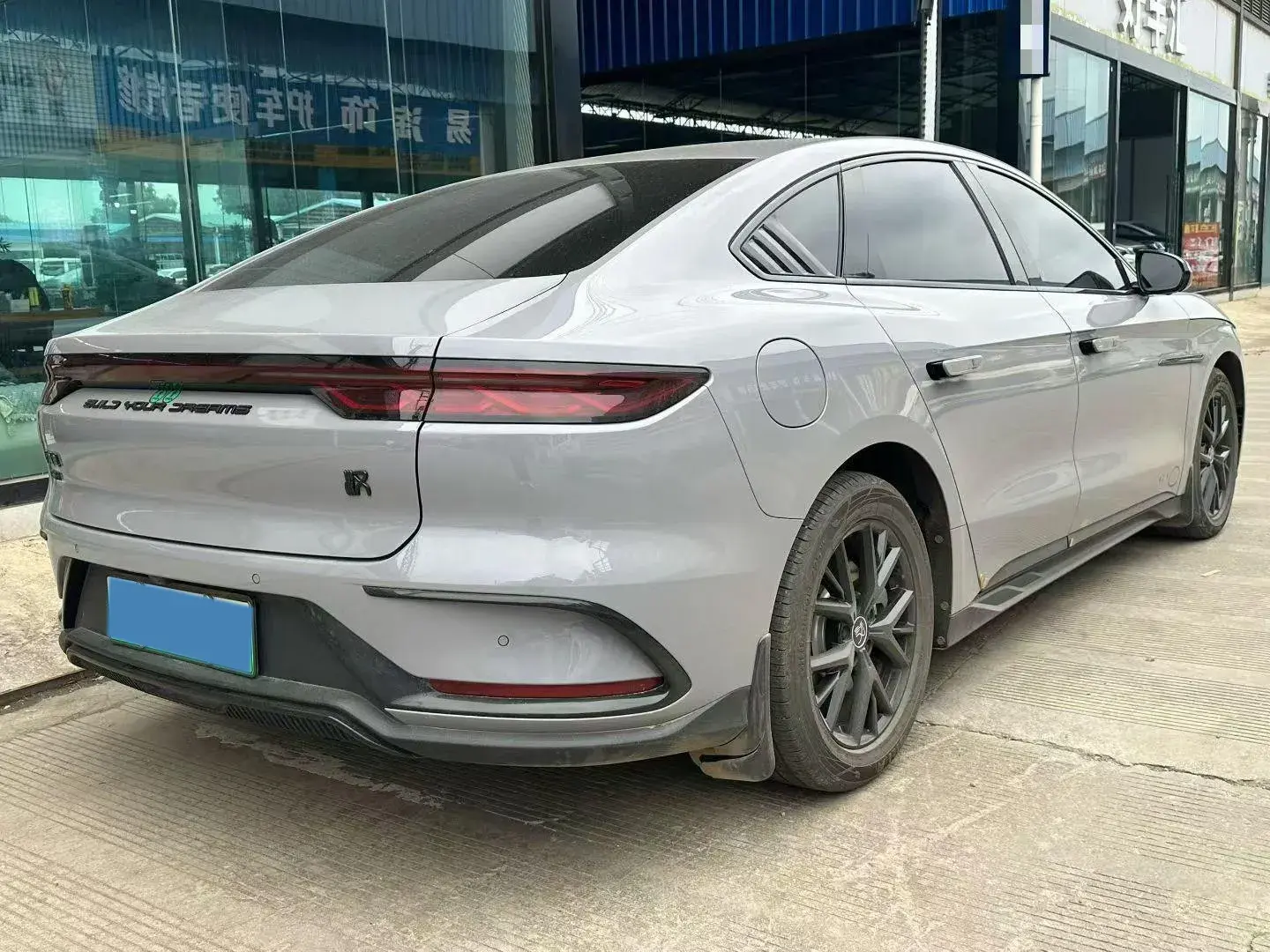 2025 BYD HAN thumbnail 4