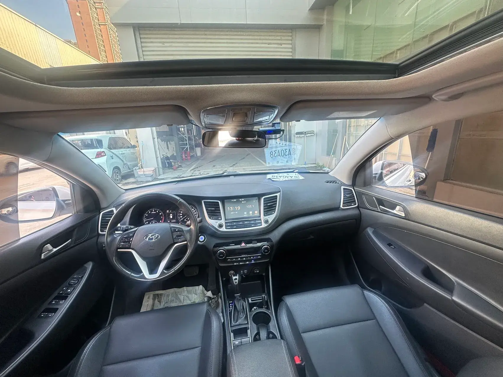 2018 HYUNDAI TUCSON thumbnail 2