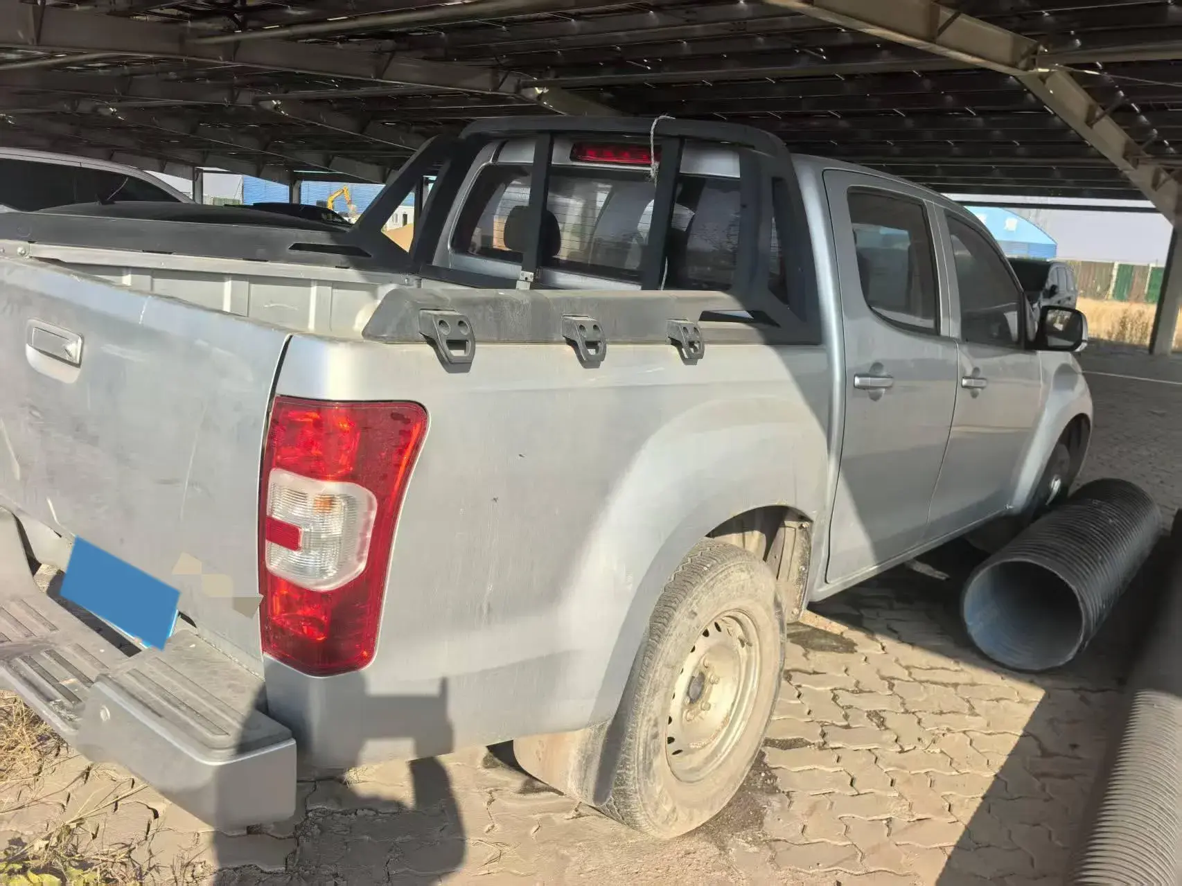 2020 ISUZU RE-MAX thumbnail 4