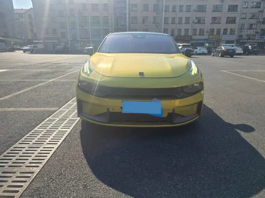 2019 LYNK&CO 03 thumbnail 3