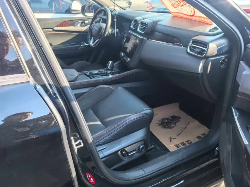 2018 LYNK&CO 03 thumbnail 4