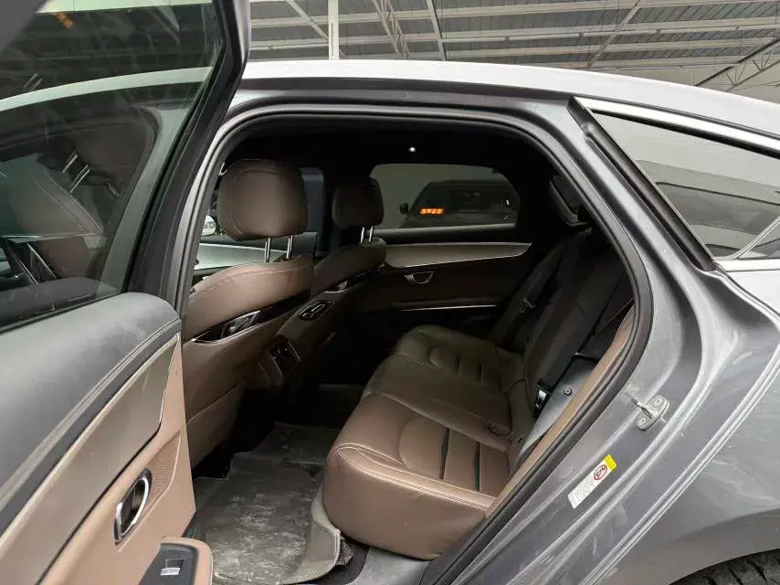 2020 BYD HAN thumbnail 3