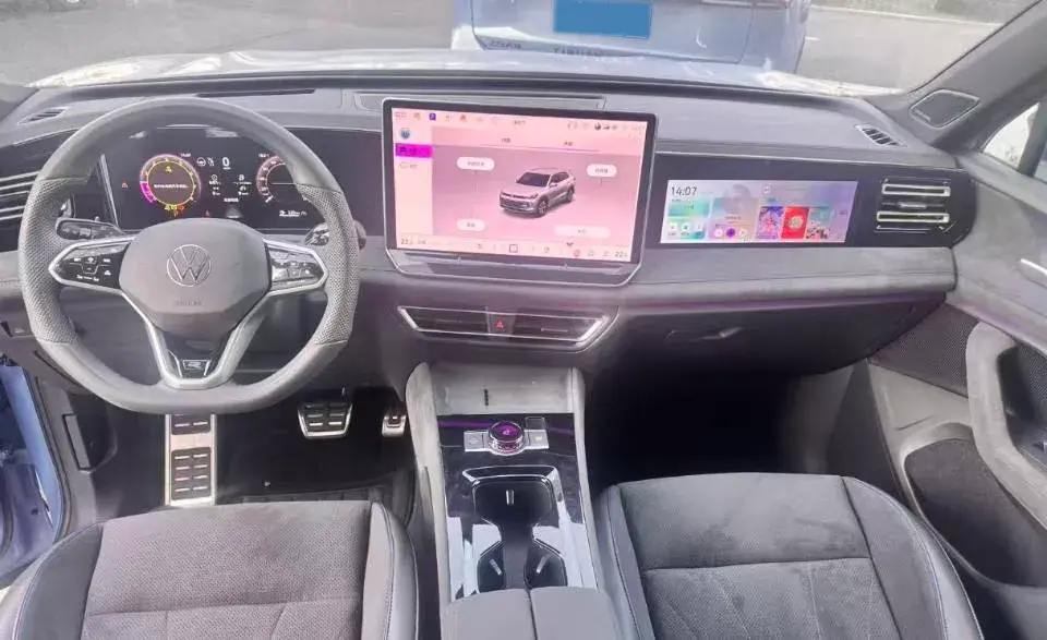 2024 VOLKSWAGEN TIGUAN thumbnail 4