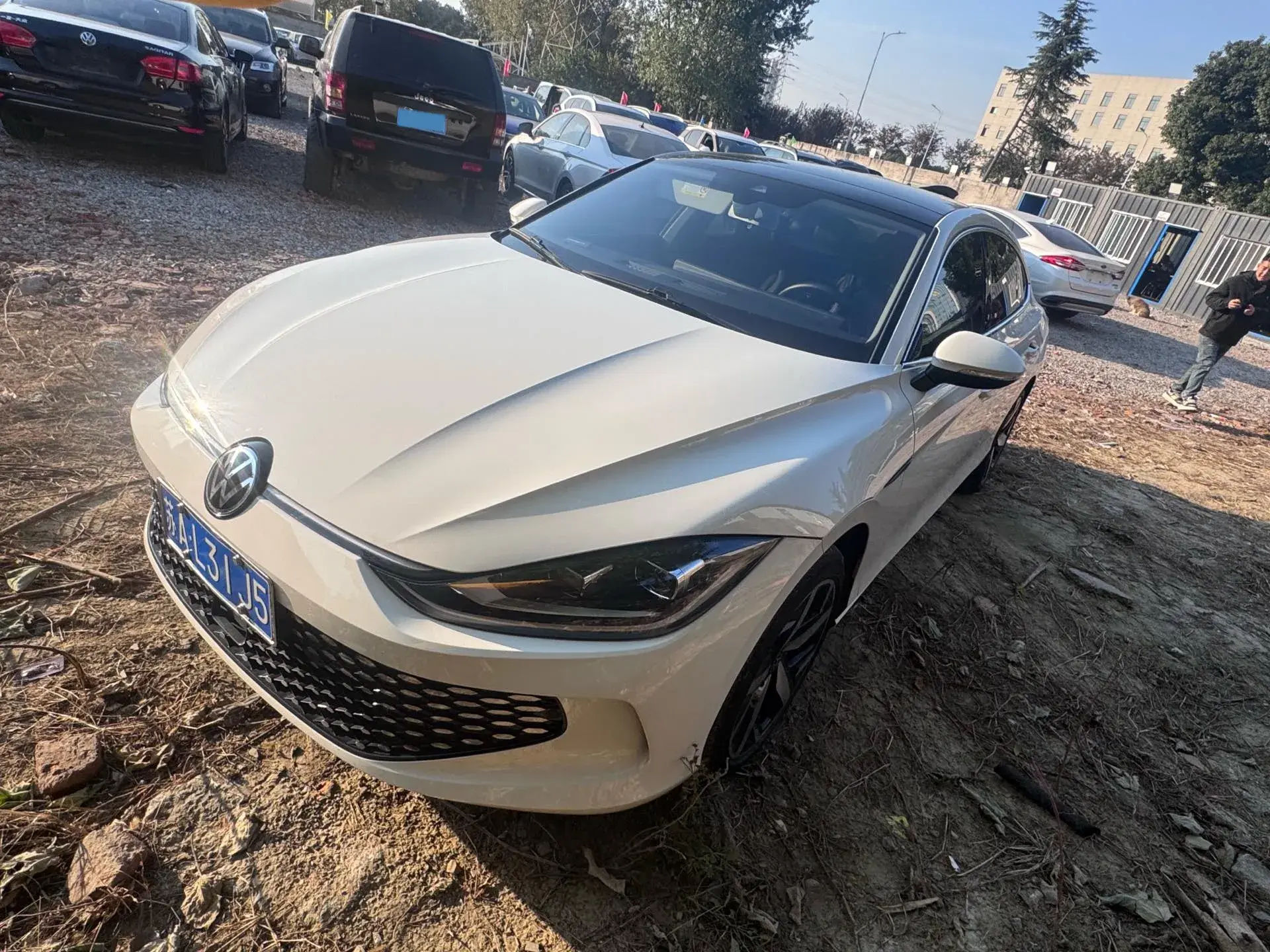 2022 VOLKSWAGEN LAMANDO view 1