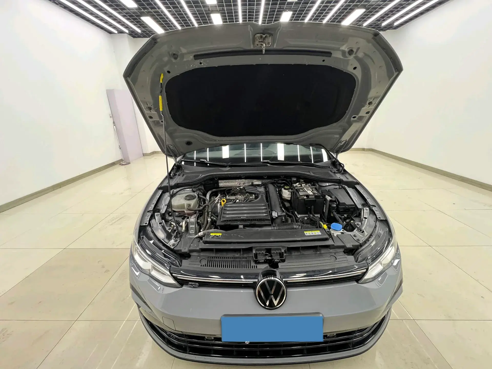 2021 VOLKSWAGEN GOLF thumbnail 2