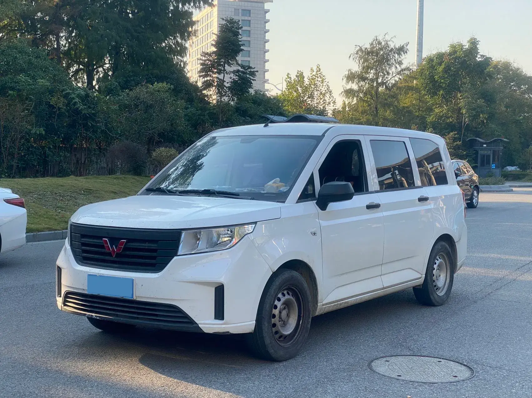 2020 WULING HONGGUANG view 1
