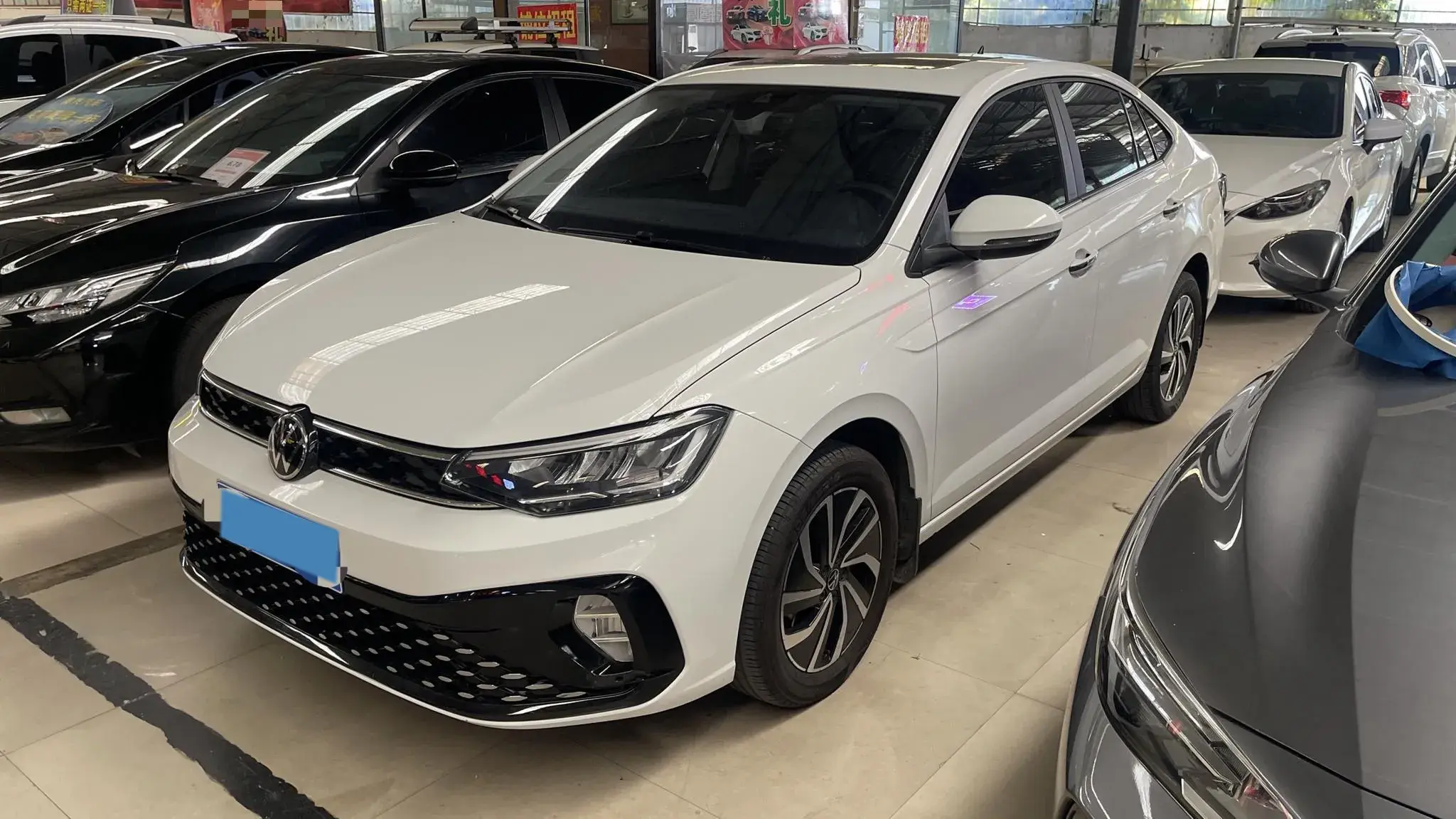 2023 VOLKSWAGEN LAVIDA view 1