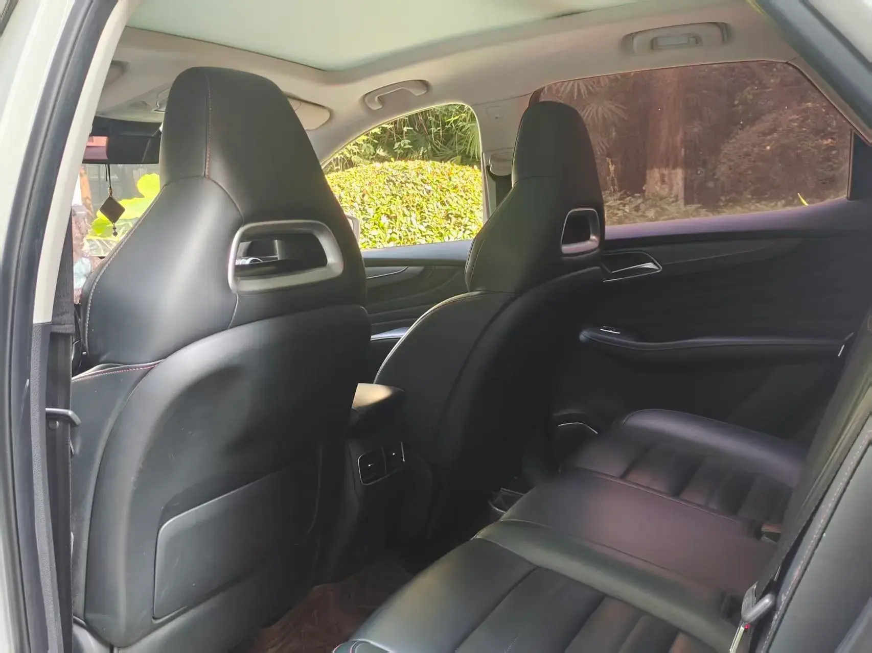 2018 MG HS thumbnail 4