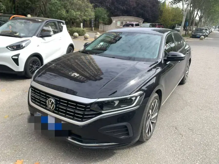 2024 VOLKSWAGEN PASSAT view 1