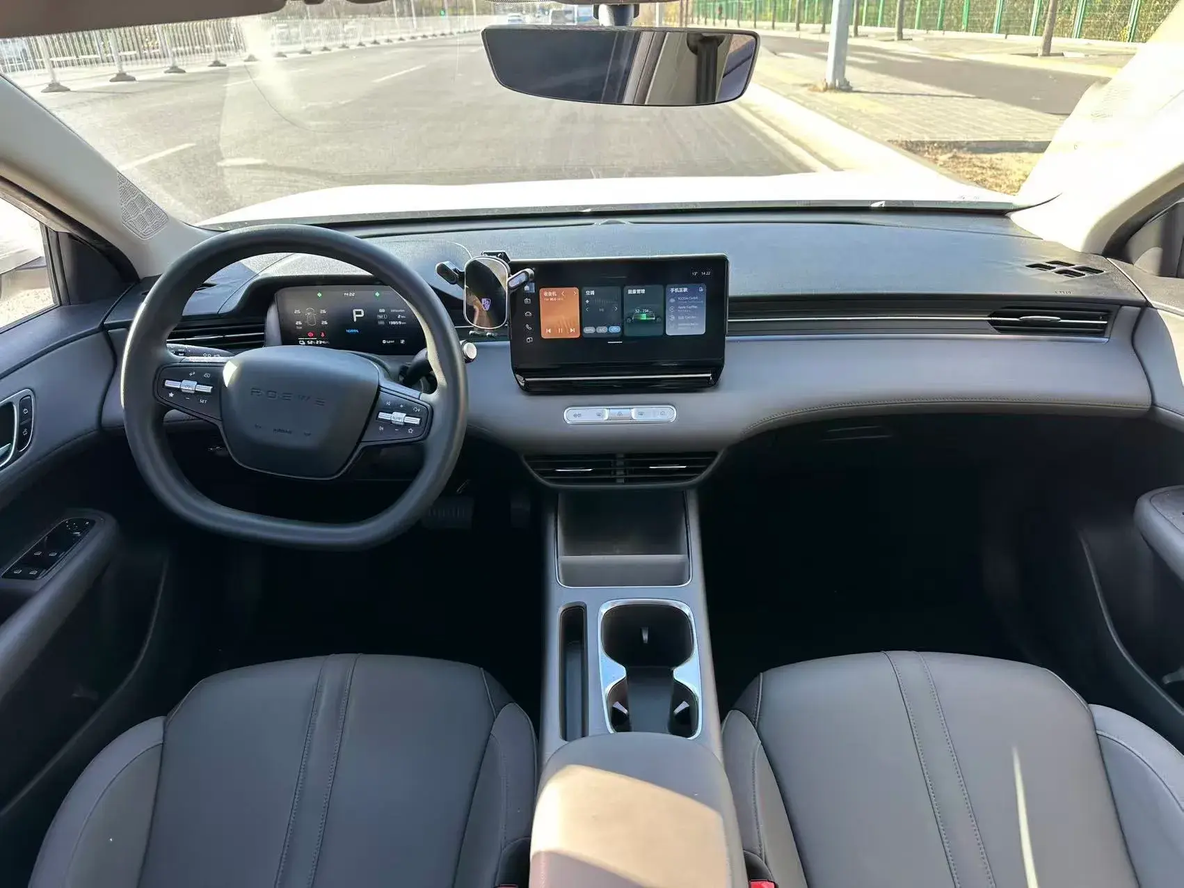 2025 ROEWE D6 thumbnail 3