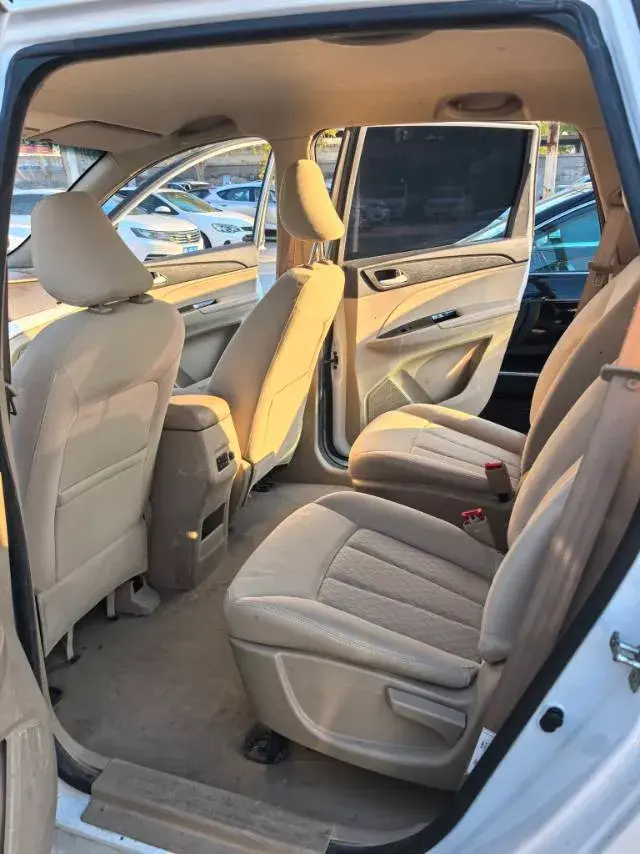 2019 BAOJUN 730 thumbnail 4