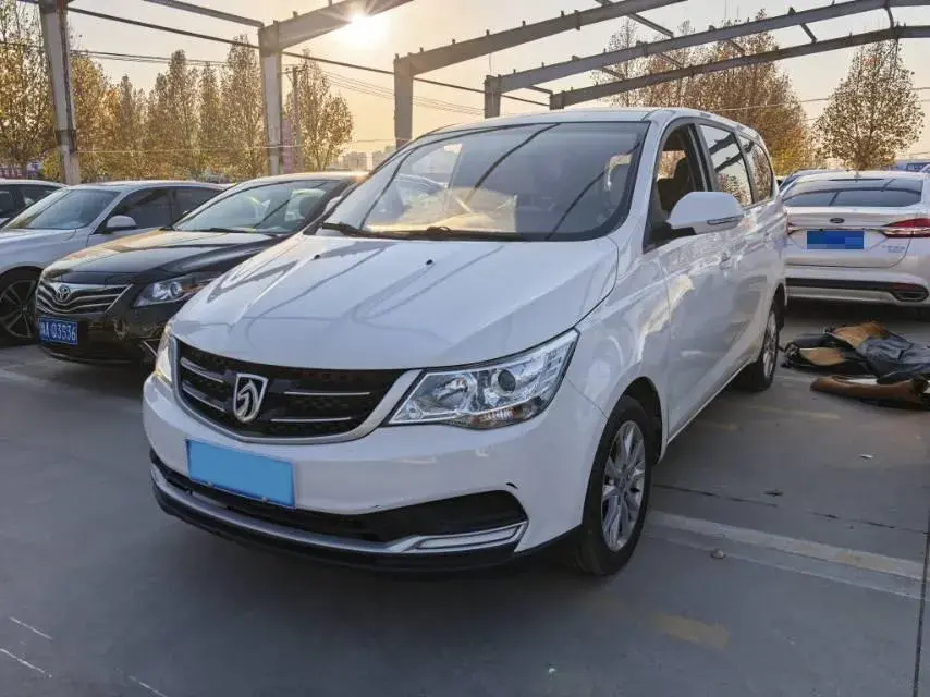 2019 BAOJUN 730 view 1
