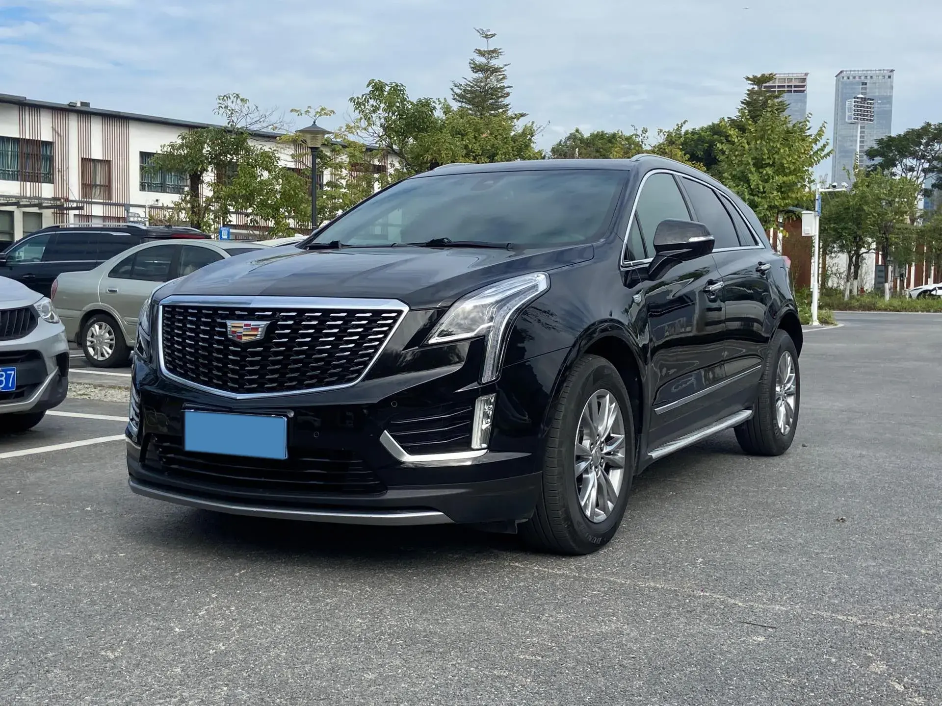 2021 CADILLAC XT5 view 1