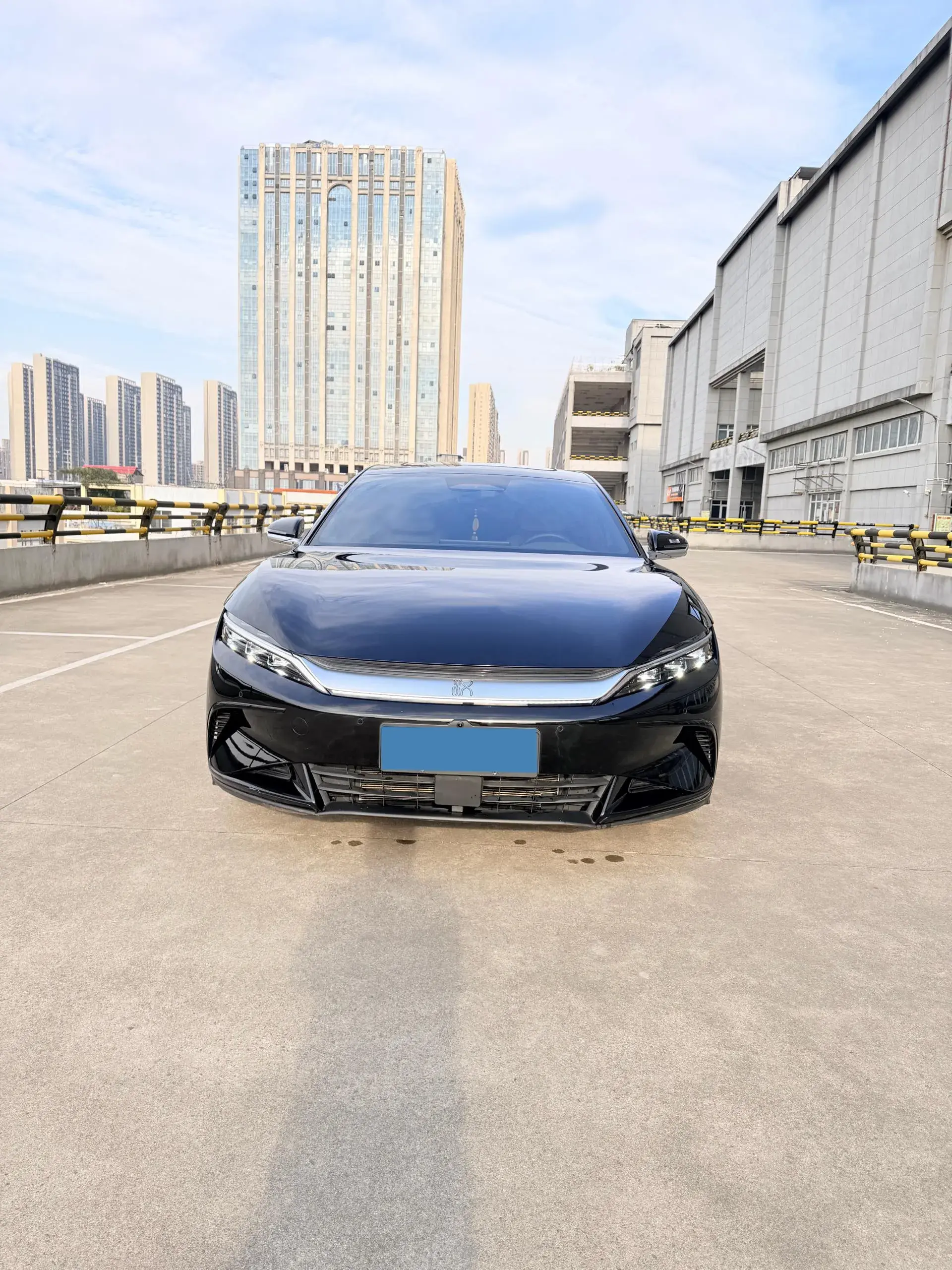 2025 BYD HAN thumbnail 2