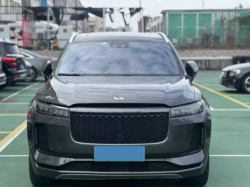 2020 LI ONE thumbnail 3