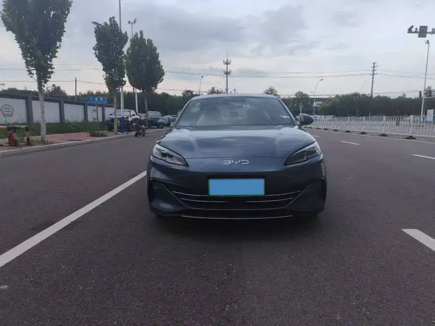 2024 BYD SEAL thumbnail 2