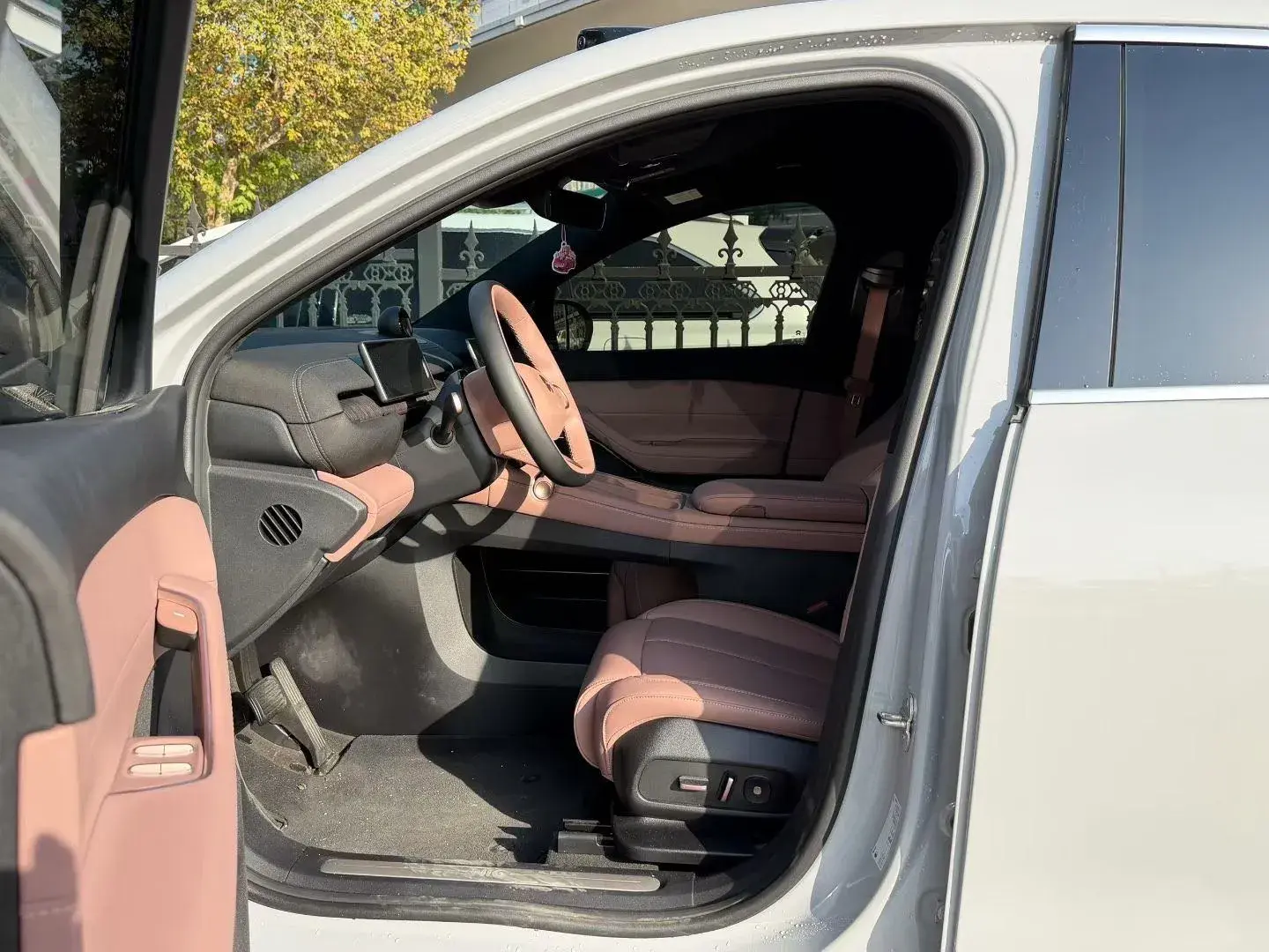 2024 NIO EC6 thumbnail 3