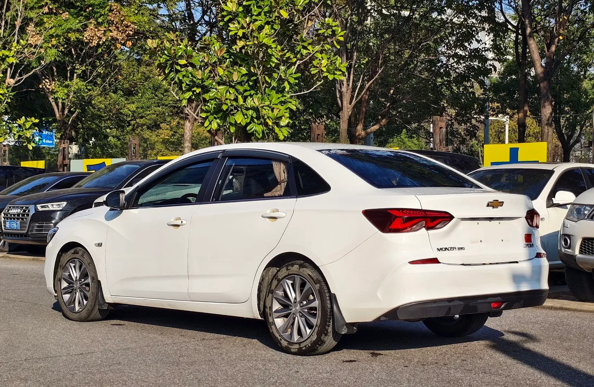 2022 CHEVROLET MONZA thumbnail 4