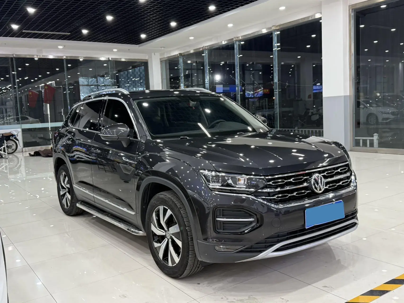 2020 VOLKSWAGEN TAYRON thumbnail 3