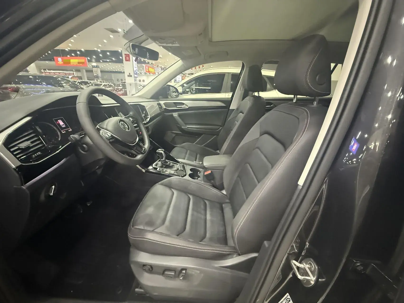 2020 VOLKSWAGEN TAYRON thumbnail 4